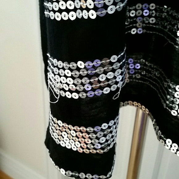 Stunning sequined silver and black top / dress. - Picture 6 of 6
